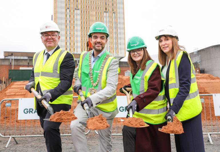 Ian Bruce, Micky Murray, Caoimhe Archibald, Judy Bradley at iREACH Sodcutting